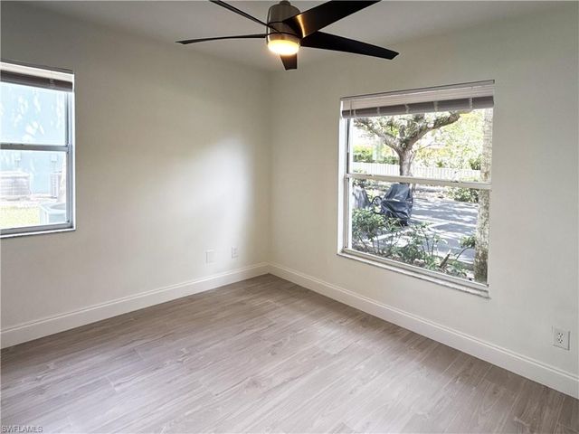 125 WADING BIRD CIR 106, Naples, FL 34110
