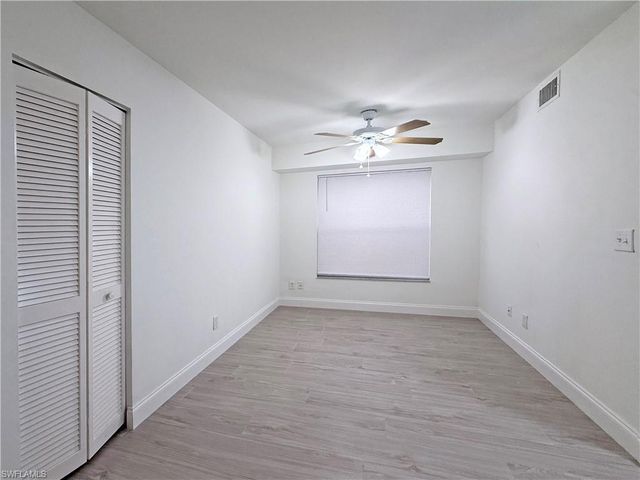 125 WADING BIRD CIR 106, Naples, FL 34110