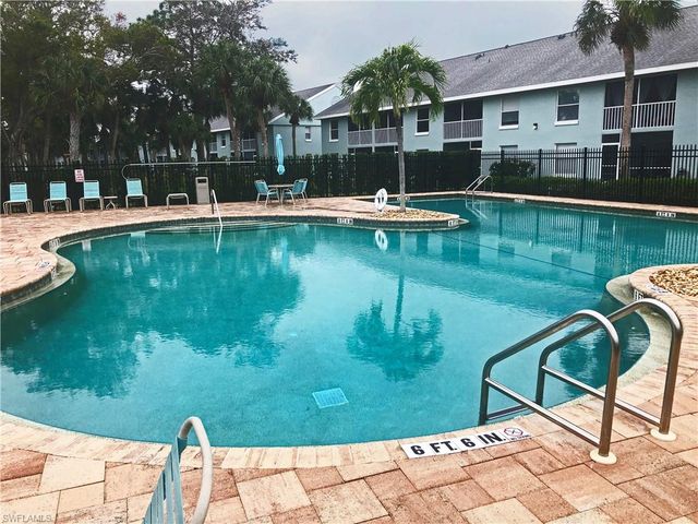 125 WADING BIRD CIR 106, Naples, FL 34110