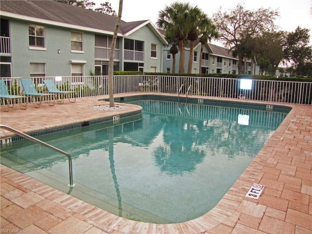 125 WADING BIRD CIR 106, Naples, FL 34110