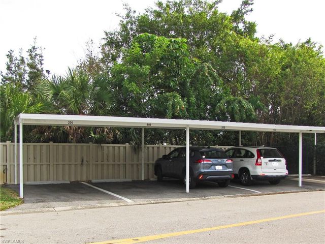 125 WADING BIRD CIR 106, Naples, FL 34110