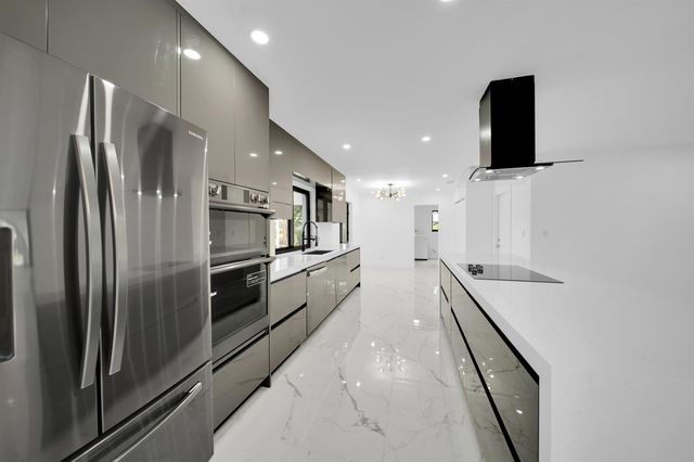 7301 NW 13th Court, Plantation, FL 33313