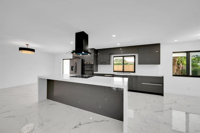7301 NW 13th Court, Plantation, FL 33313