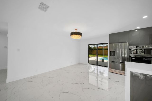 7301 NW 13th Court, Plantation, FL 33313