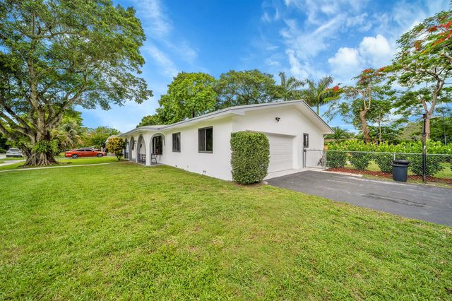 7301 NW 13th Court, Plantation, FL 33313