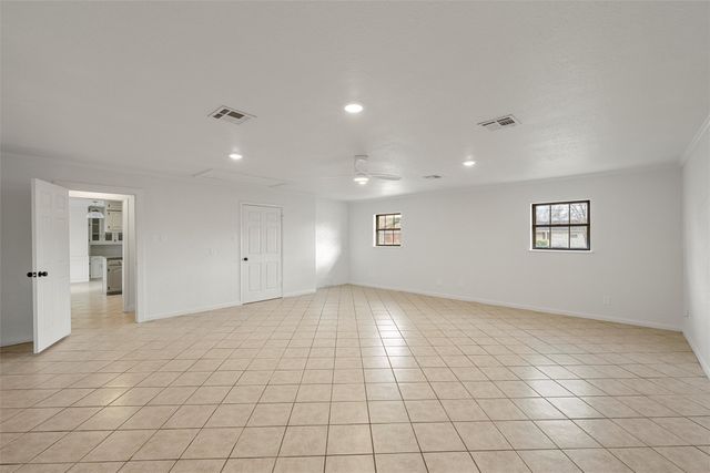 608 S Colorado Street, Whitney, TX 76692