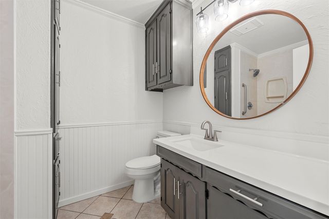 608 S Colorado Street, Whitney, TX 76692