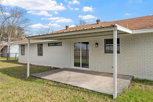 608 S Colorado Street, Whitney, TX 76692