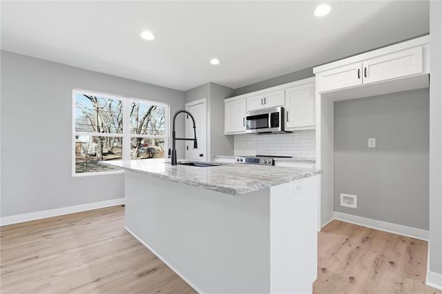 15600 Kay Avenue, Belton, MO 64012