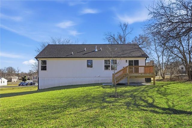 15600 Kay Avenue, Belton, MO 64012