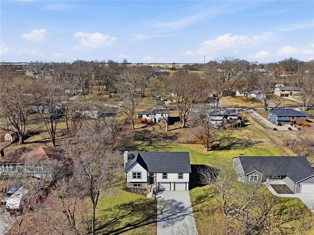 15600 Kay Avenue, Belton, MO 64012