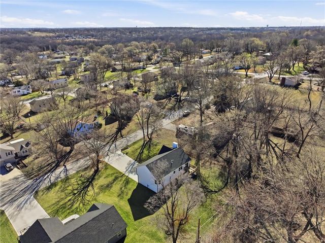 15600 Kay Avenue, Belton, MO 64012