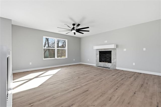 15600 Kay Avenue, Belton, MO 64012