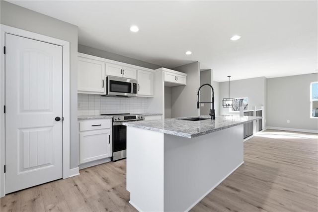 15600 Kay Avenue, Belton, MO 64012