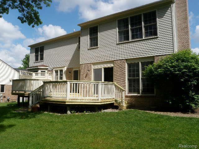 3743 Rolling Hills Road, Lake Orion, MI 48359