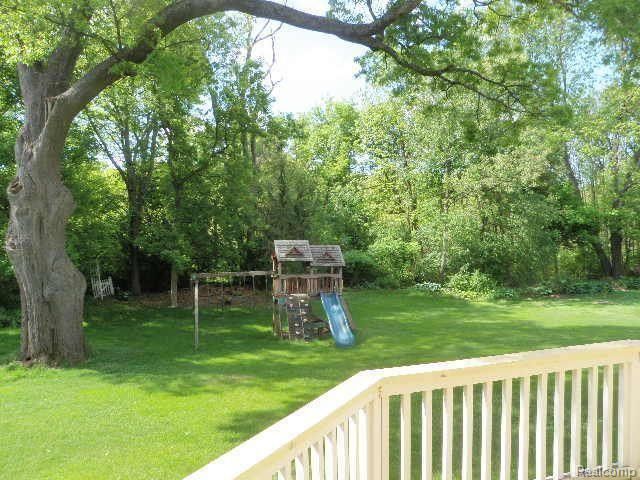 3743 Rolling Hills Road, Lake Orion, MI 48359