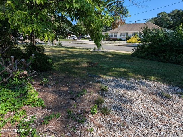 1936 Mount Carmel Boulevard, Toms River, NJ 08753