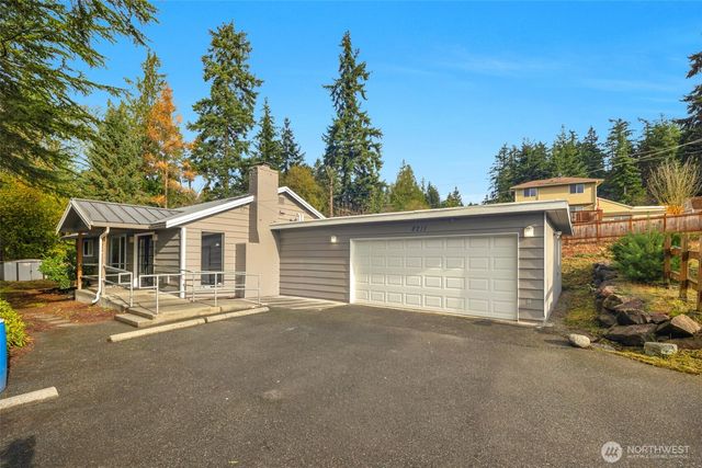 8211 Mukilteo Speedway, Mukilteo, WA 98275