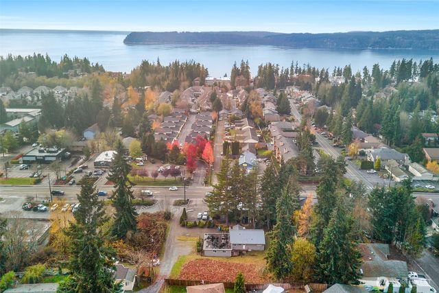 8211 Mukilteo Speedway, Mukilteo, WA 98275