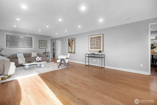 8211 Mukilteo Speedway, Mukilteo, WA 98275