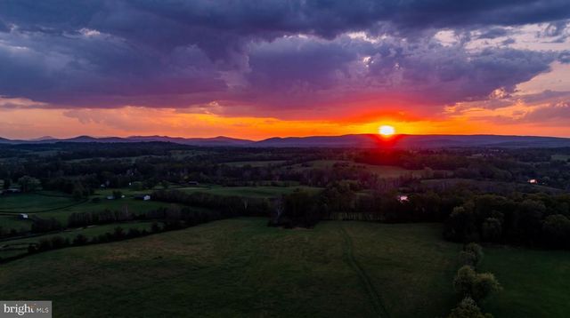 7316 OLD CARTERS MILL RD, The Plains, VA 20198