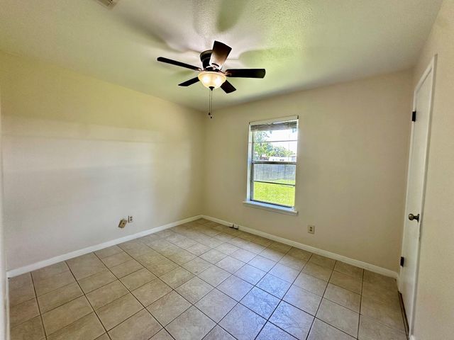 4659 Orange Circle S, Pearland, TX 77581
