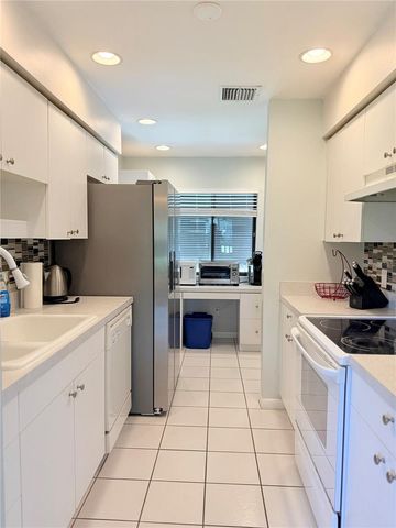4602 LONGWATER CHASE 76, Sarasota, FL 34235