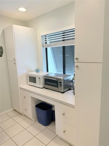 4602 LONGWATER CHASE 76, Sarasota, FL 34235