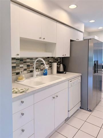 4602 LONGWATER CHASE 76, Sarasota, FL 34235