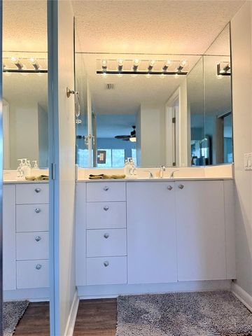 4602 LONGWATER CHASE 76, Sarasota, FL 34235