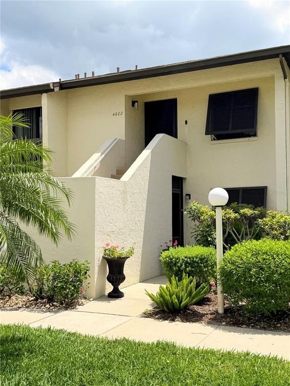 4602 LONGWATER CHASE 76, Sarasota, FL 34235