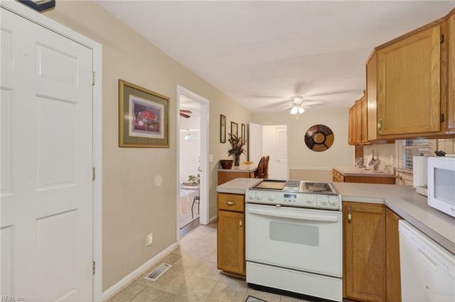 2904 Sir Walter CRES, Chesapeake, VA 23321