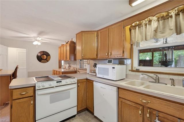 2904 Sir Walter CRES, Chesapeake, VA 23321
