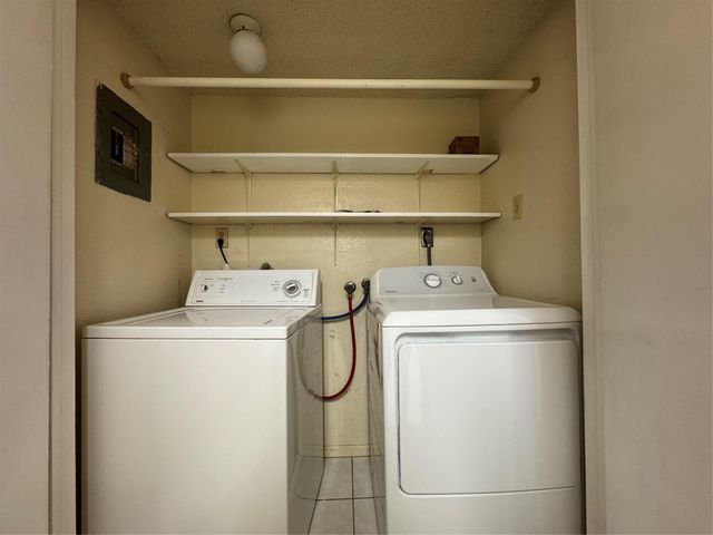 1516 Bay Area Boulevard Q-8, Houston, TX 77058