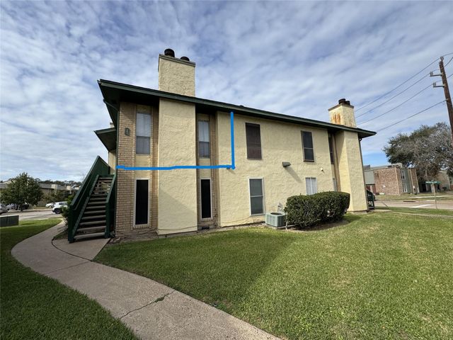 1516 Bay Area Boulevard Q-8, Houston, TX 77058