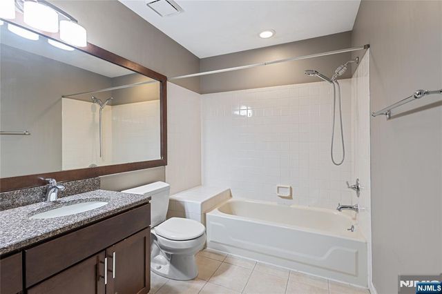 43 Eagles Notch Drive, Englewood, NJ 07631