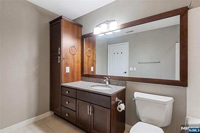 43 Eagles Notch Drive, Englewood, NJ 07631