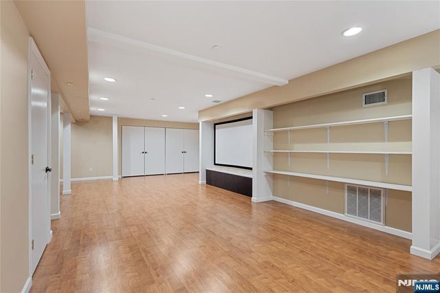 43 Eagles Notch Drive, Englewood, NJ 07631