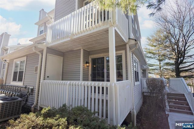 43 Eagles Notch Drive, Englewood, NJ 07631