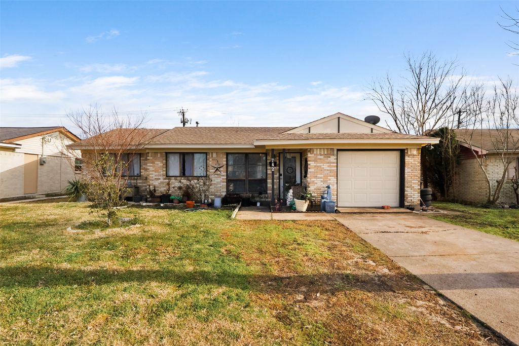 742 W Grubb Drive, Mesquite, TX 75149