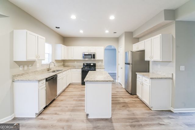 2077 Dartmoth Way, Villa Rica, GA 30180