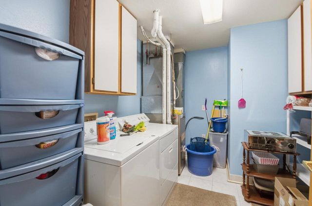 207 Oconomowoc PARKWAY, Oconomowoc, WI 53066