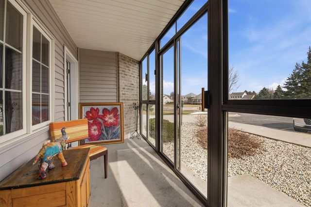 207 Oconomowoc PARKWAY, Oconomowoc, WI 53066