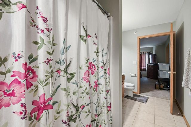 207 Oconomowoc PARKWAY, Oconomowoc, WI 53066