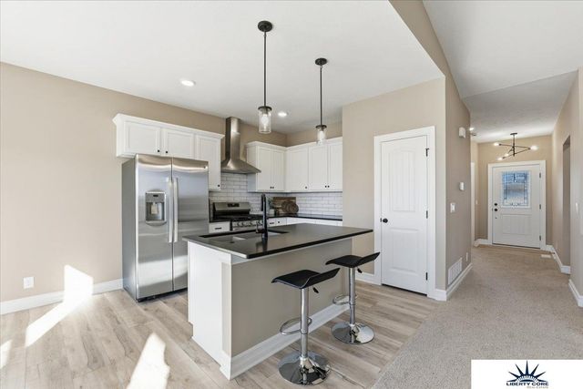 9710 N 167th Avenue Circle, Bennington, NE 68007