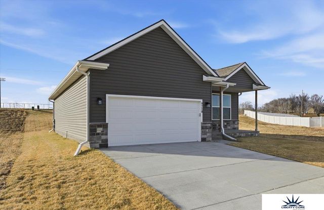 9710 N 167th Avenue Circle, Bennington, NE 68007