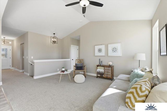 9710 N 167th Avenue Circle, Bennington, NE 68007