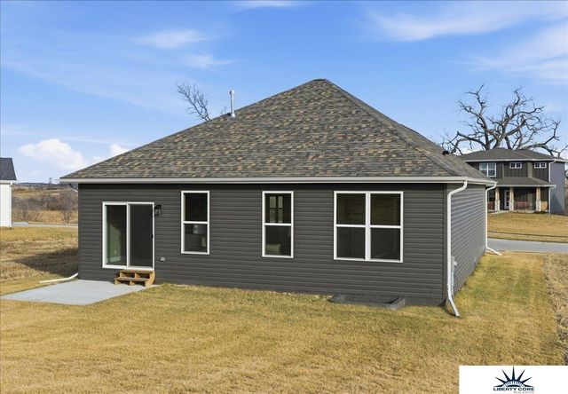 9710 N 167th Avenue Circle, Bennington, NE 68007