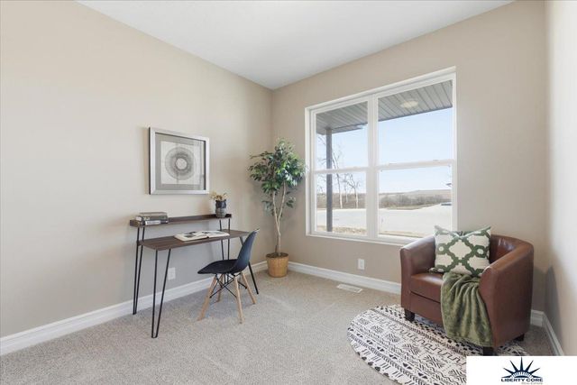 9710 N 167th Avenue Circle, Bennington, NE 68007