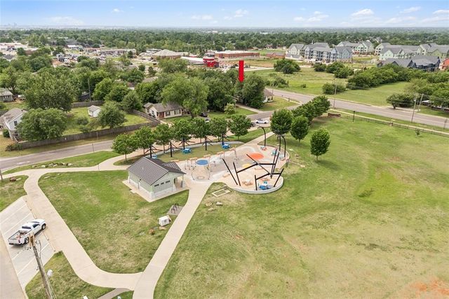 812 W Main Street, Edmond, OK 73003